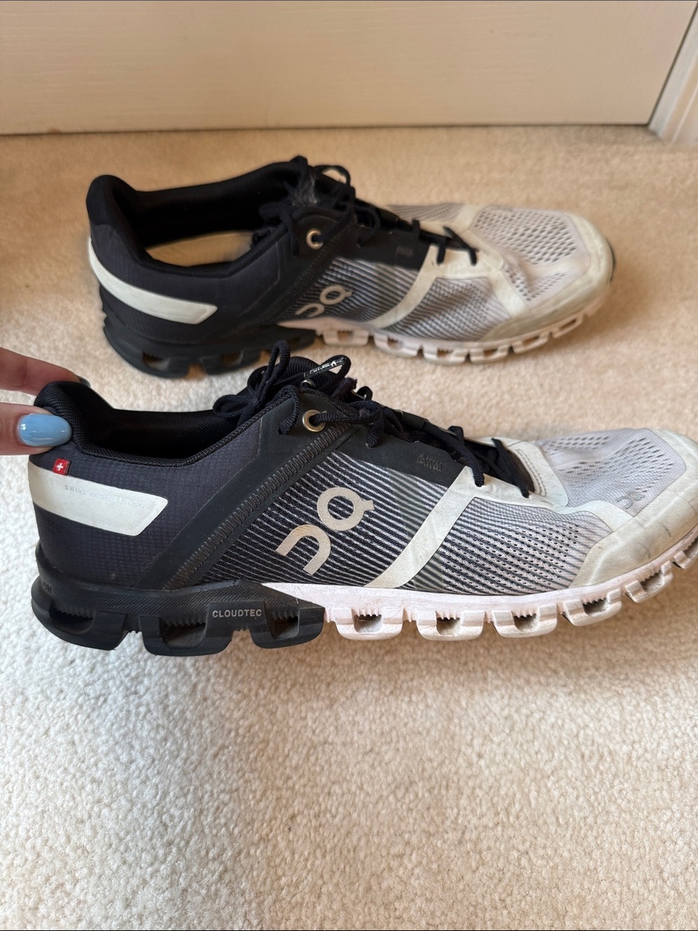 On Running Running Men’s Cloudtec Black and White Running Shoes